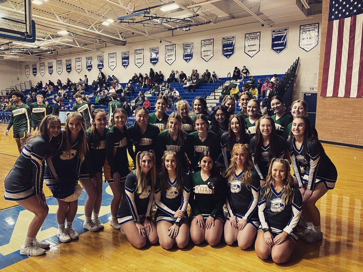We love cheering with our friends from  <a href="/SteeleCheer/">Steele Cheerleading</a> 💚💙 #SWCChampions