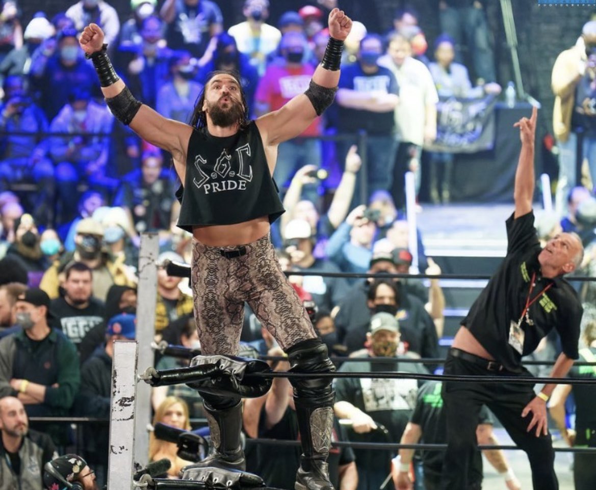 AlfonsoBill's tweet photo. Hey daddy since Sunday at the show  #TheWrldOnGCW in NYC, made a lot of new friends at the Hammerstein and to the thousands of cool ass people who reached out via social media, thanks for being so F’N cool. - Fonzie https://t.co/8jb8fSlCF7