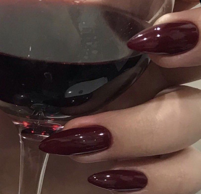 idk how to explain it but scorpio placements just radiate red wine &amp; red nails energy