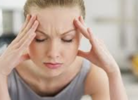 ecalixto's tweet photo. Ataques de pánico se asocian a migraña.
Pacientes con crisis de pánico, sufren de migraña. Los cambios en la oxigenación cerebral, inducen este evento, cambiando la activación del sistema límbico.  Con el dolor de cabeza somos más irritables y se exacerban los miedos.
#NeuroTuit https://t.co/W8LLAbm91s