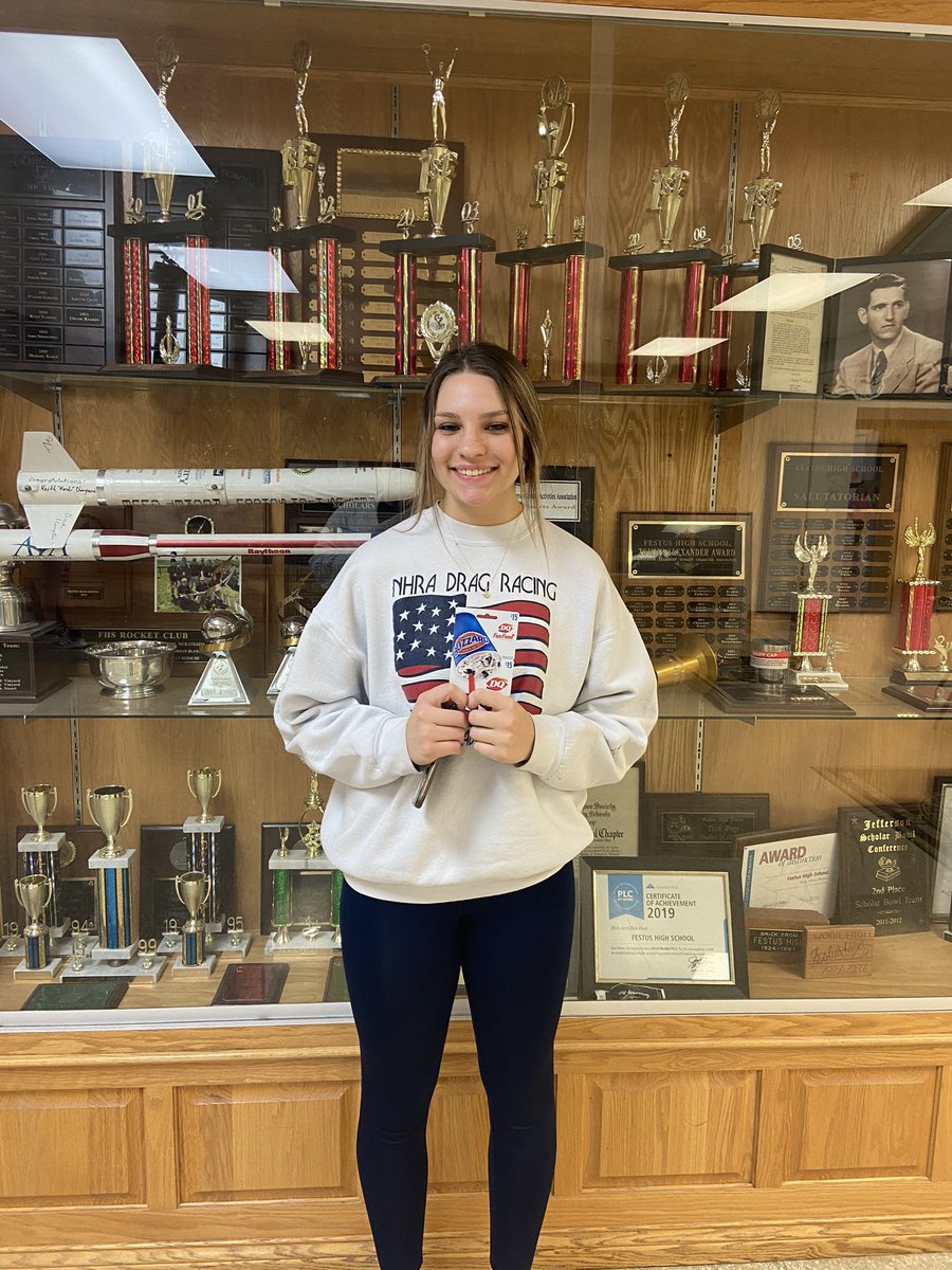 GoldBlackPack's tweet photo. Congrats Grace Earnhart for winning a Dairy Queen gift card at tonight’s game against Farmington! https://t.co/uotJdarPPy