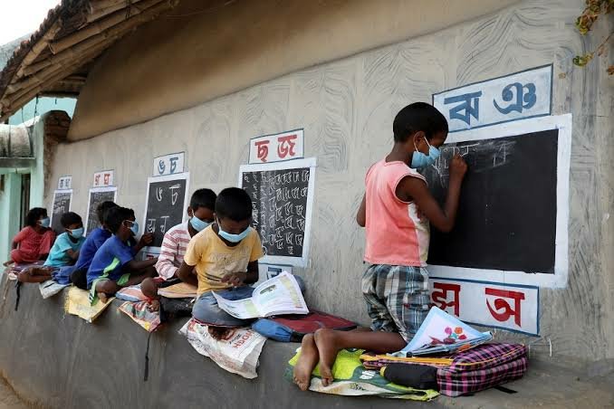 Dheeraj25877414's tweet photo. #JusticeForRailwayStudents
During this Government's phase

Childhood                               adulthood https://t.co/hoarXM4R8B