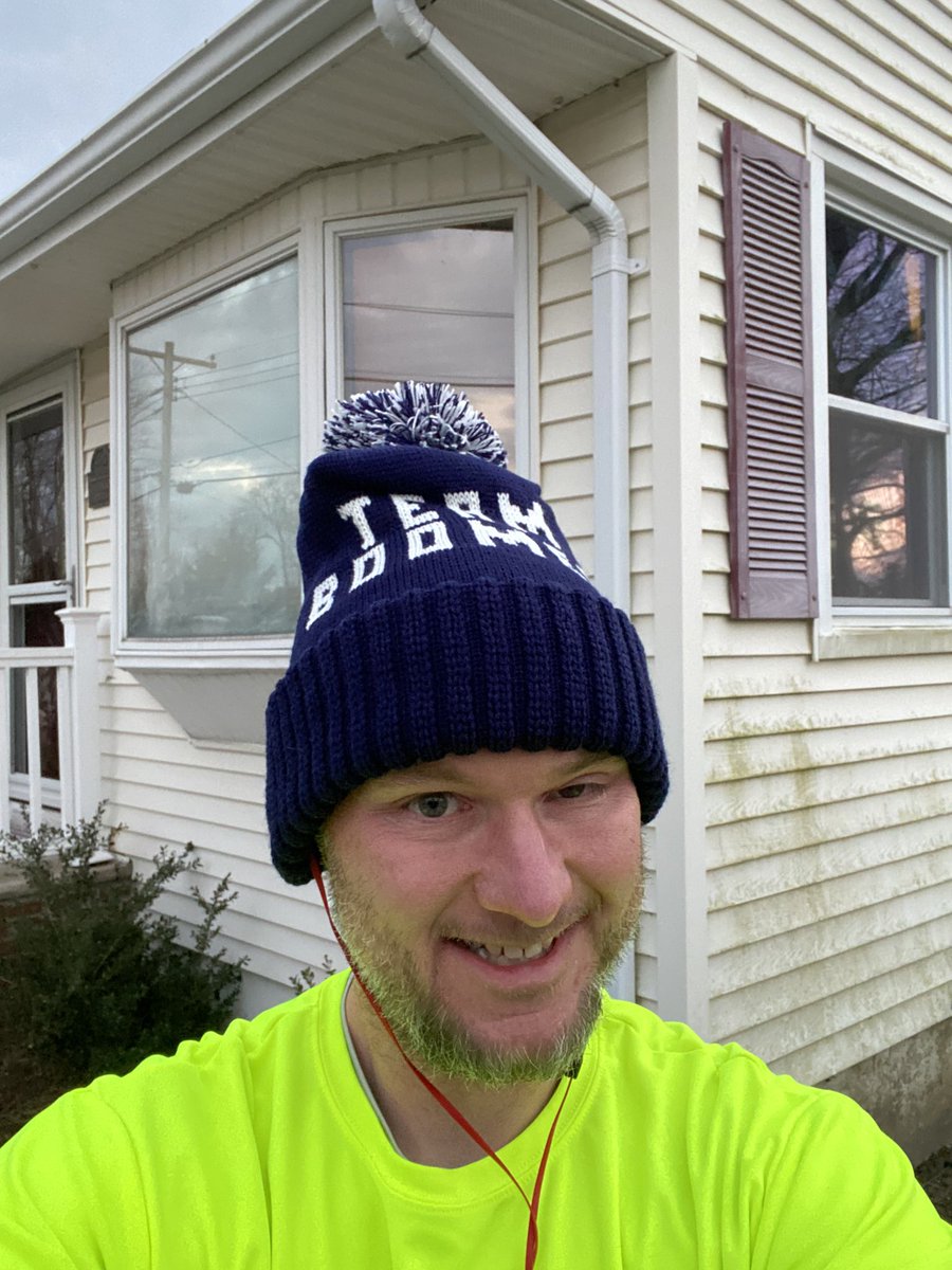 kfleming0601's tweet photo. @cysticfibrosis day 2 of #winterworkoutweek a balmy 40 degree night for a sunset run https://t.co/gDRGK9Se6Q
