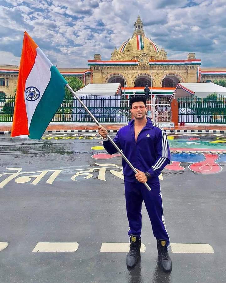 RealBodyPower's tweet photo. FitnessiC⭕N @iSahilKhan
Good Morning ❤️Happy Republic Day ❤️

#HappyRepublicDay #JaiHind #SahilKhan #FitnessIC⭕N #RealBodyPower https://t.co/4JKO0uZsnZ