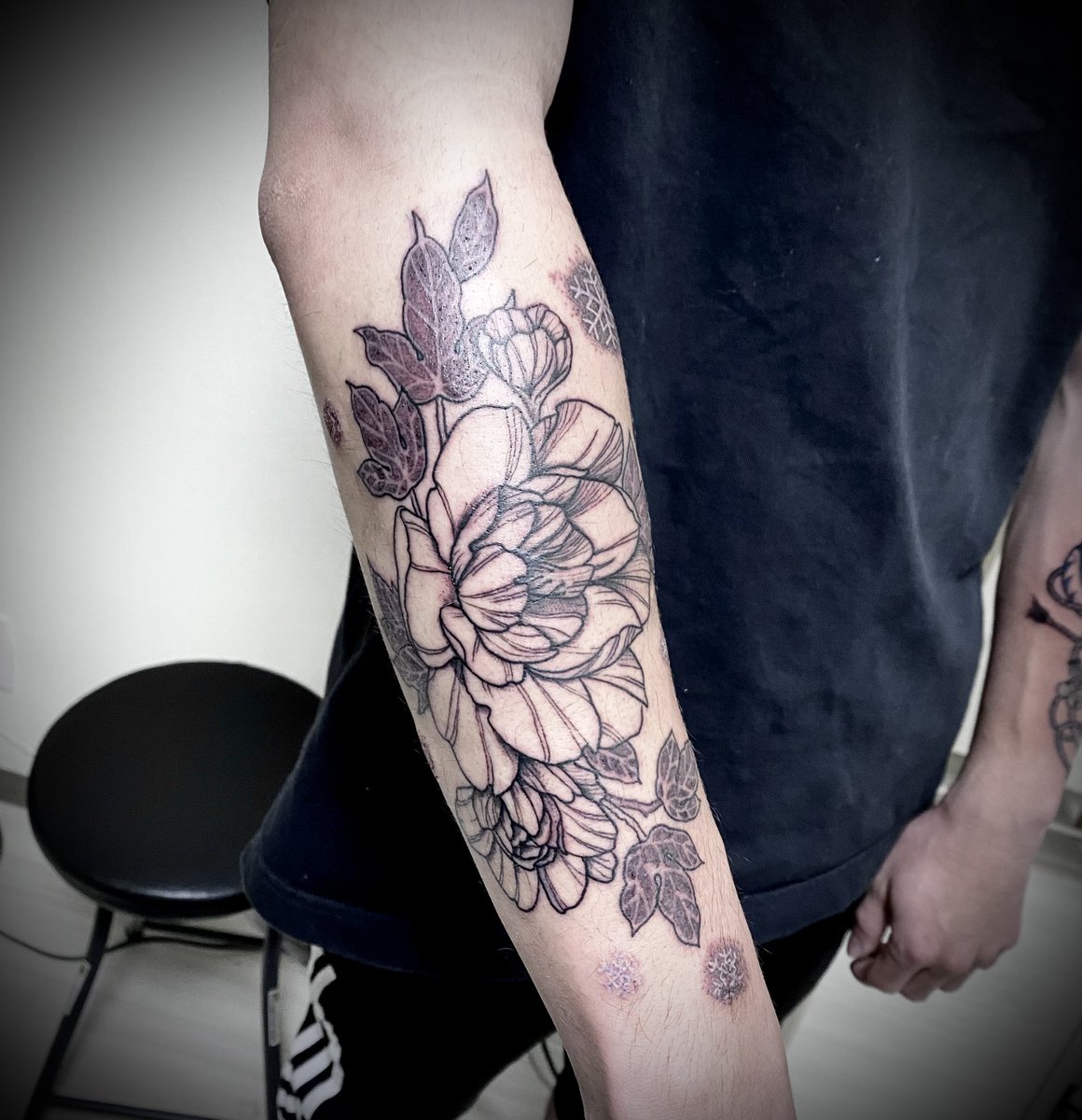RYU02223031's tweet photo. .
.
.
#tattoo #tattooist #tattooartist  #tattoodesign #oldschooltattoo #americantraditionaltattoo #tattooideas #tatt #tattooed #tattooing #tattoos #skinart #刺青 #タトゥー #彫り師見習い #彫師見習い #タトゥーモニター募集中 #タトゥーモニター募集 #タトゥーモニター #和彫り https://t.co/c9dul7CfVi