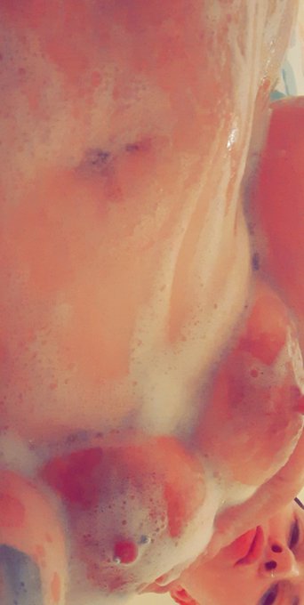 Samantha Flower 🌼's pics and videos - FJ voZZVIAA39Em jpg:small