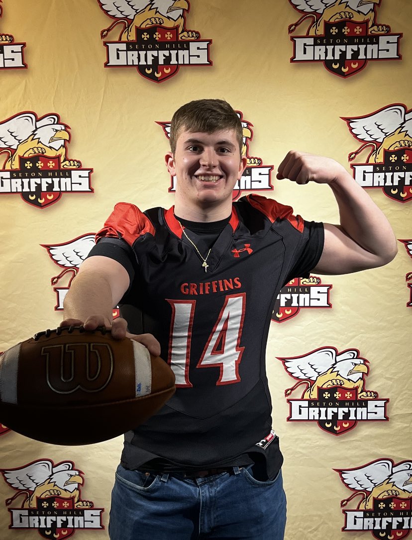 JacobCondo's tweet photo. Awesome day today at Seton Hill! Thank you to everyone on the @SHU_FBALL staff for having me! @coachfiegener @CoachDC22 @CoachKevinMay @CoachDay_ https://t.co/yZZm6BkhGY