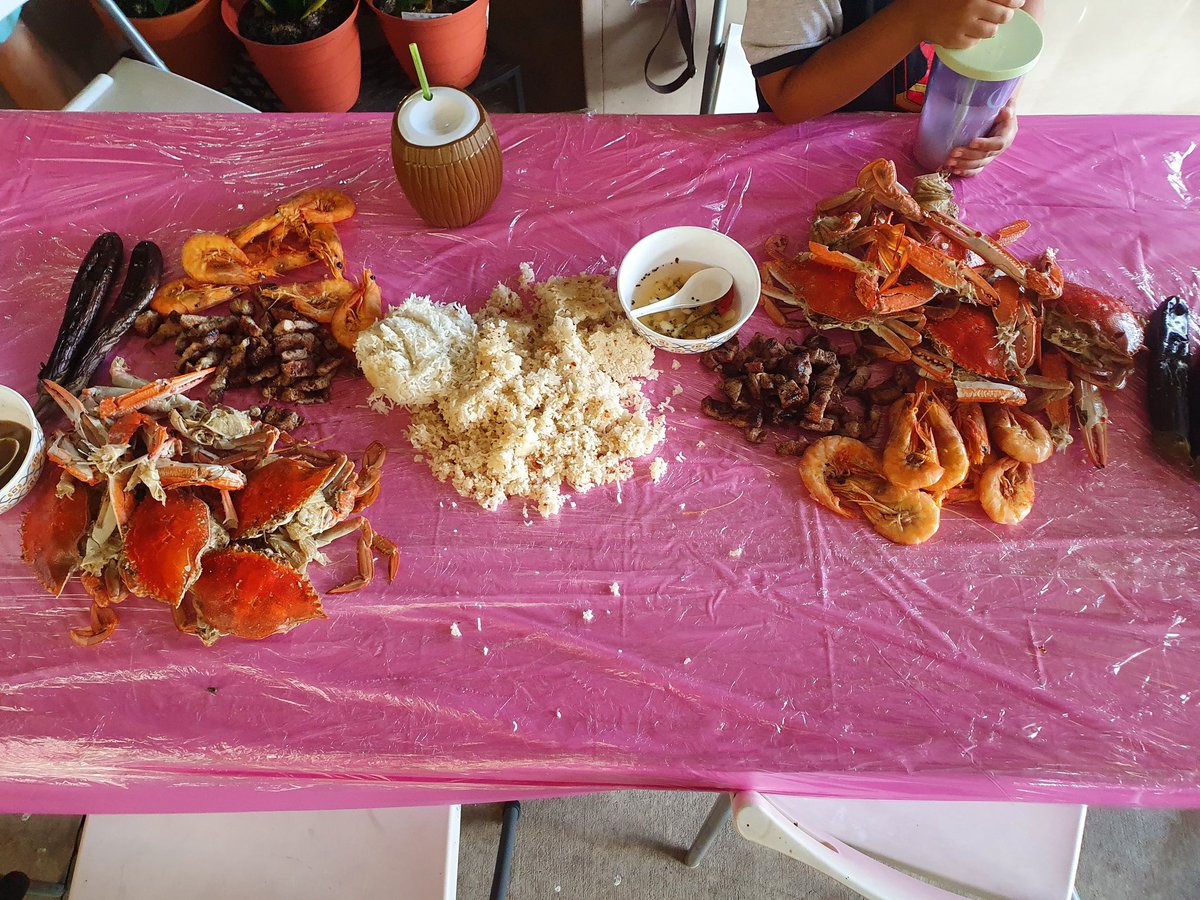 cmachiatto7's tweet photo. Happy Australia Day

Boodle fight with the pamilya 💜 😍 https://t.co/MQwNSIROzs