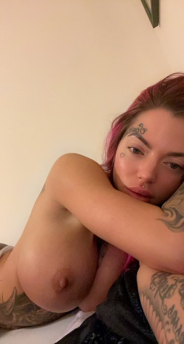 POV I woke up before you and I&rsquo;m staring at you while you sleep https://t.co/WhrdYBRum5