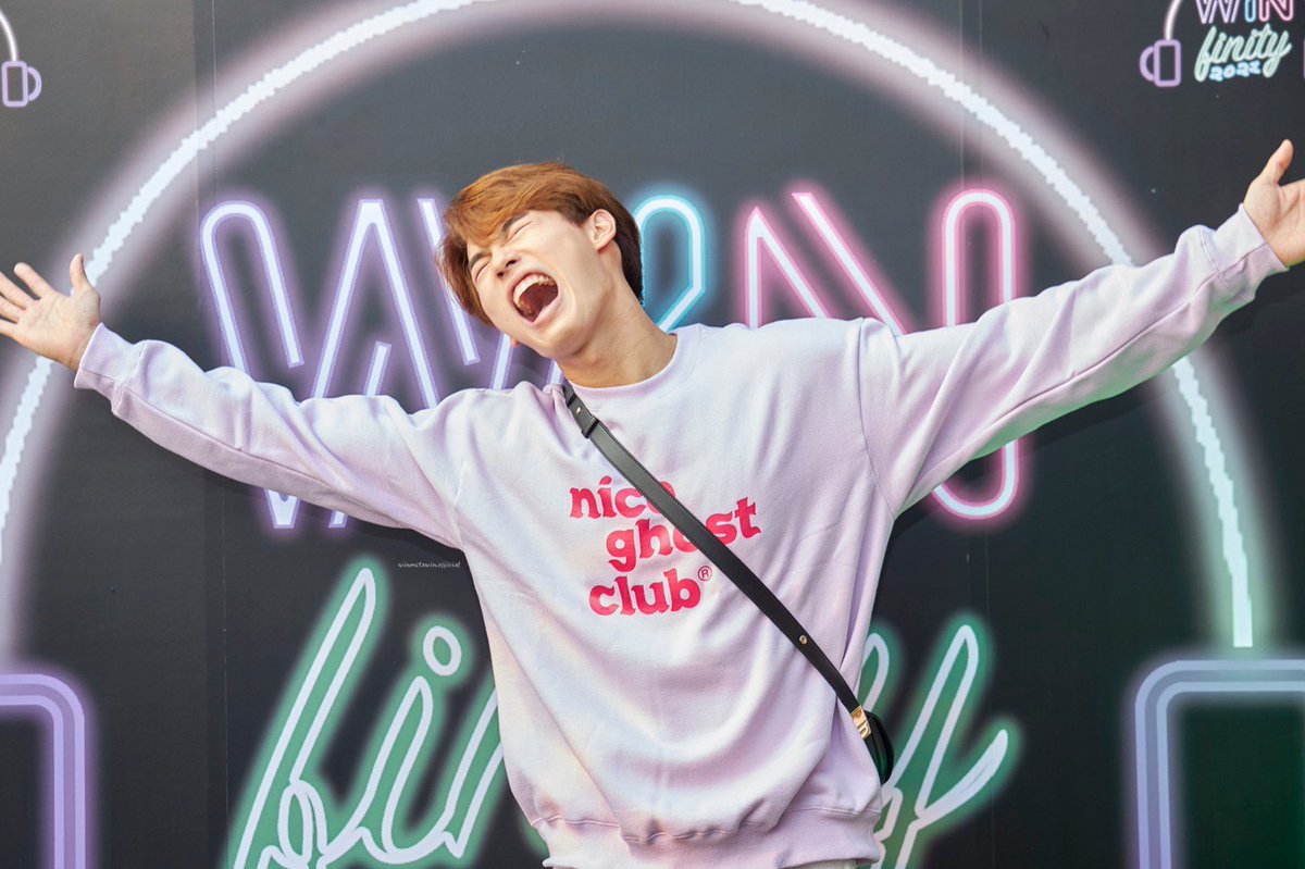 Winmetawins_MFC's tweet photo. Good Morning, I hope you slept well~ 💚
Have an amazing, bright day! I hope you smiles a lot na today, smile a lot okayy P'win? and all too Handle Yourself With Care🤍
Best of luck with works, Enjoy your time too P'win
#winmetawin @winmetawin #GoodMorningWin https://t.co/vaw6yCz6cf