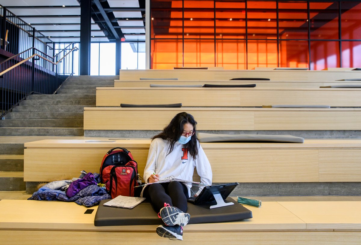 UofIllinois's tweet photo. A new semester full of new opportunities. Welcome back, Illini. 🧡 https://t.co/xgdIcu2R0B
