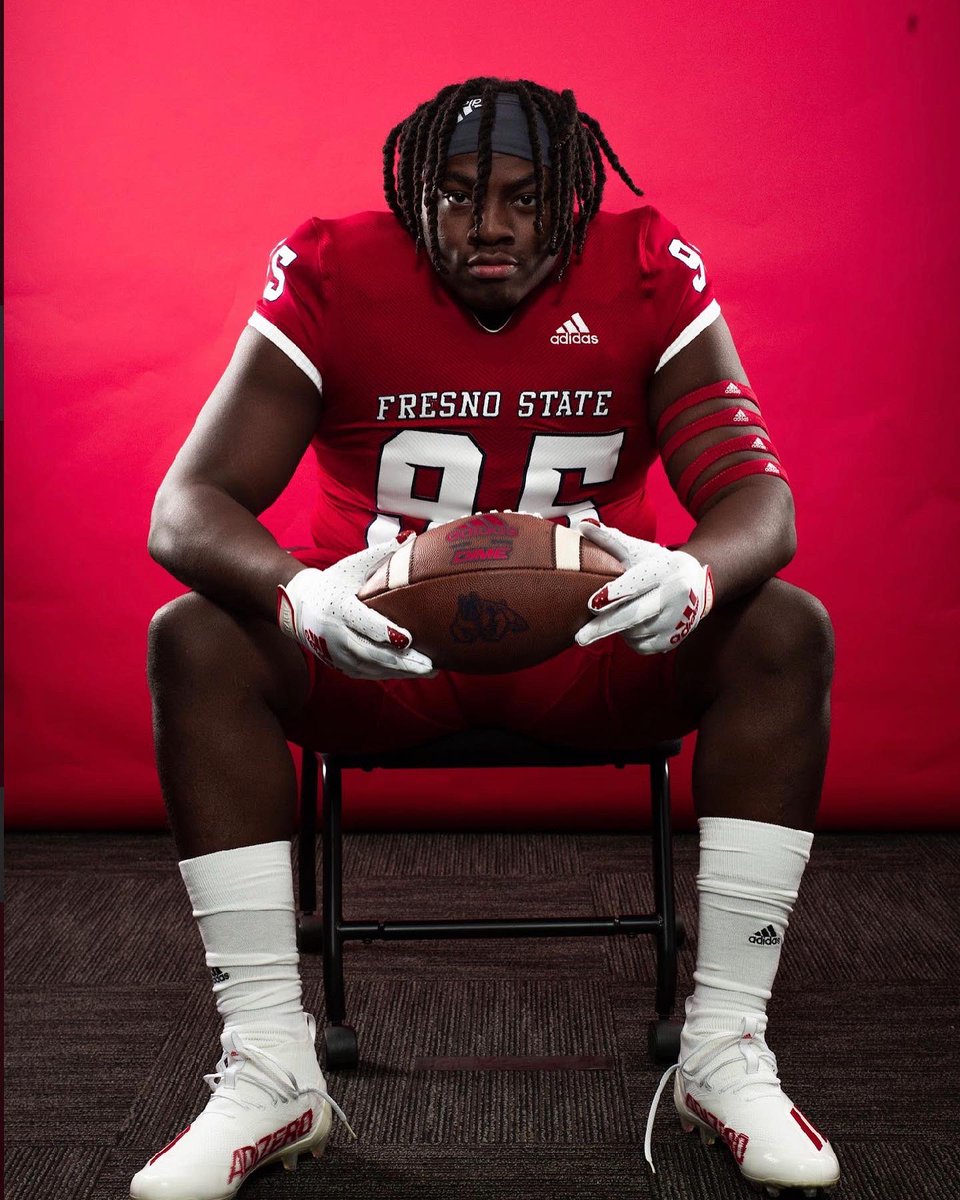 JohnnyHudsonD1's tweet photo. Locked In ❤️. @JuCoFootballACE @CoachJFrank https://t.co/YZJNz6slPu