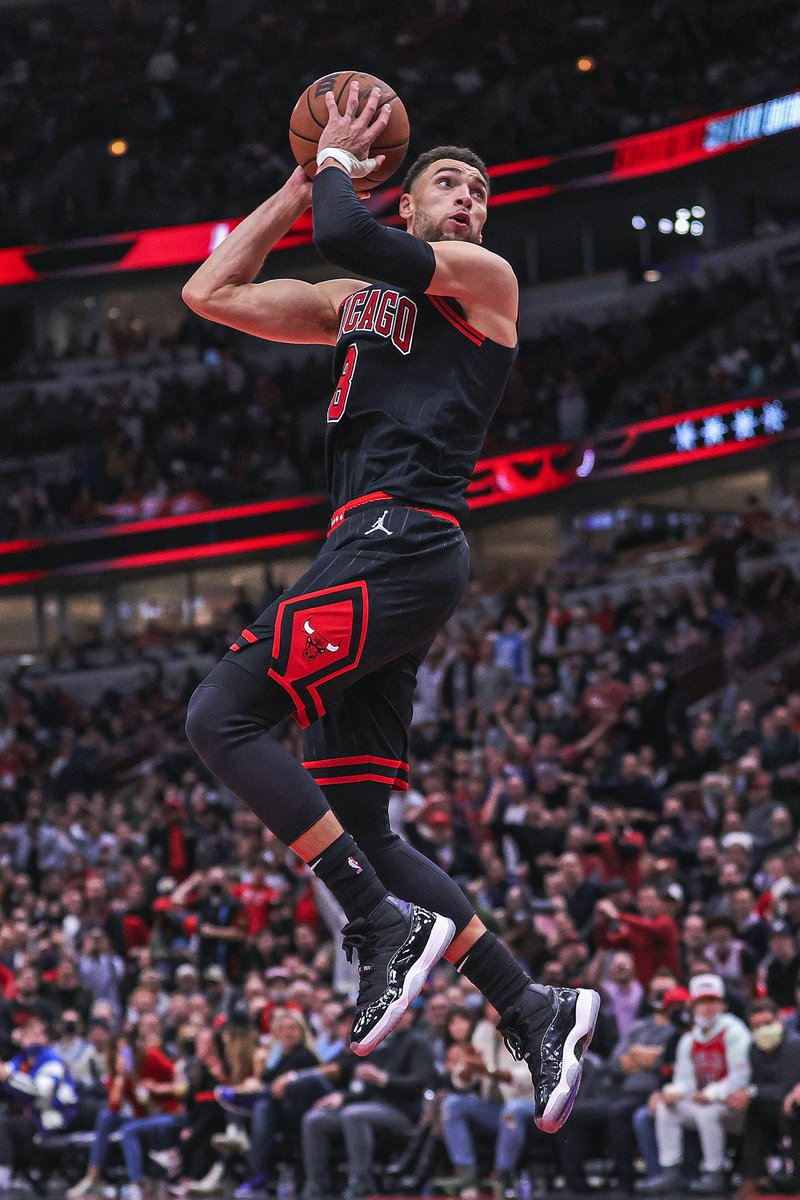 Only a few more days left to vote! 1 RT = 1 Vote for @ZachLaVine Let’s see him start the #NBAAllStar!