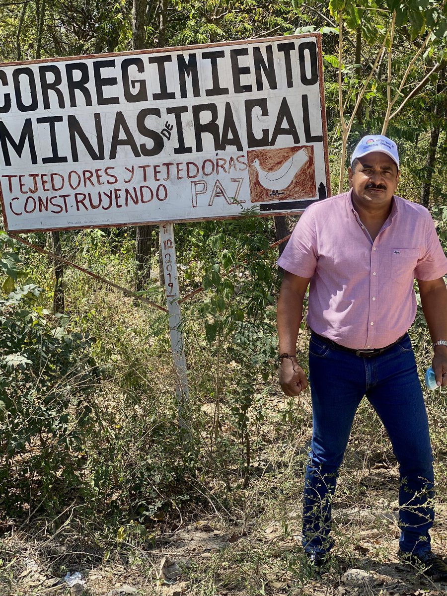NegritoEsquive's tweet photo. Con aumento del pie de fuerza y despliegue de inteligencia conjunta,  fortalecemos la presencia de las autoridades militares en Pueblo Bello. Determinamos luego de un consejo de seguridad extraordinario la llegada de 300 nuevos soldados a este municipio. https://t.co/z6BldJZFBA