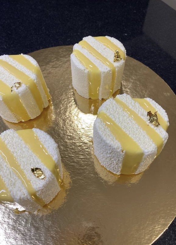 nejm4070's tweet photo. Twitter fait des miracles des fois alors j’met en avant quelques gâteaux fait par ma cousine sa lui ferais plaisir qu’on partage ces créations et de fair parler d’elle :) https://t.co/hgQ1669fRA