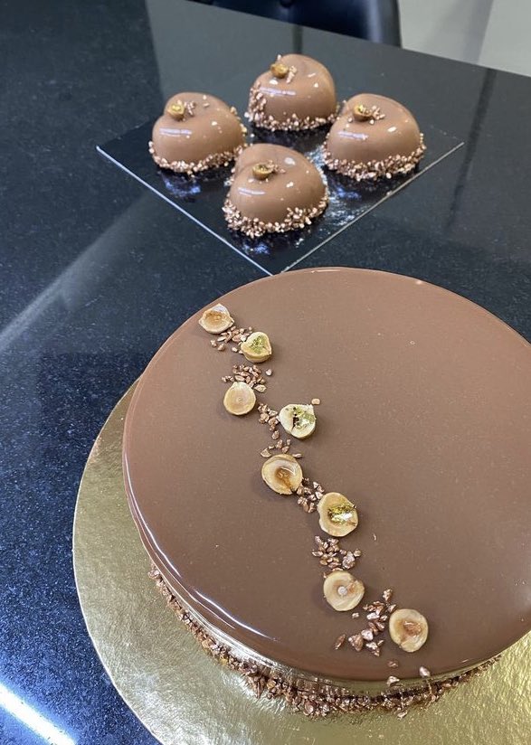 nejm4070's tweet photo. Twitter fait des miracles des fois alors j’met en avant quelques gâteaux fait par ma cousine sa lui ferais plaisir qu’on partage ces créations et de fair parler d’elle :) https://t.co/hgQ1669fRA