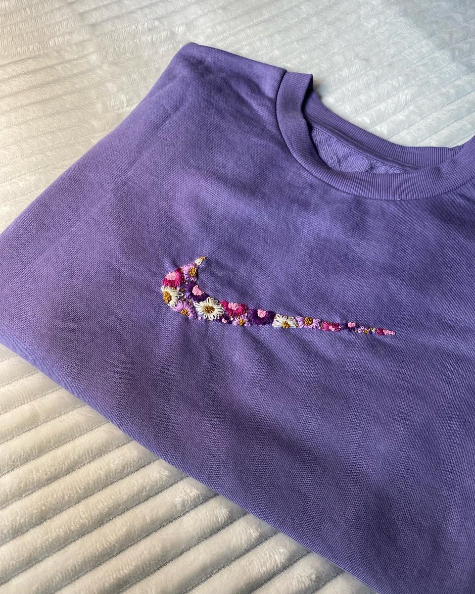 needleesilk's tweet photo. Sudadera Nike flores 🌹 ❤️

Si te gusta dale ❤️ + compartir que ayuda un montón 

#AmarProfundo #CepedaEnDialTalCual #bordados #badajoz #Extremadura #ContigoCHV #españa #madrid #bordadospersonalizados #tiktok #instagram #viral #foryou https://t.co/mMlsL9wI9P