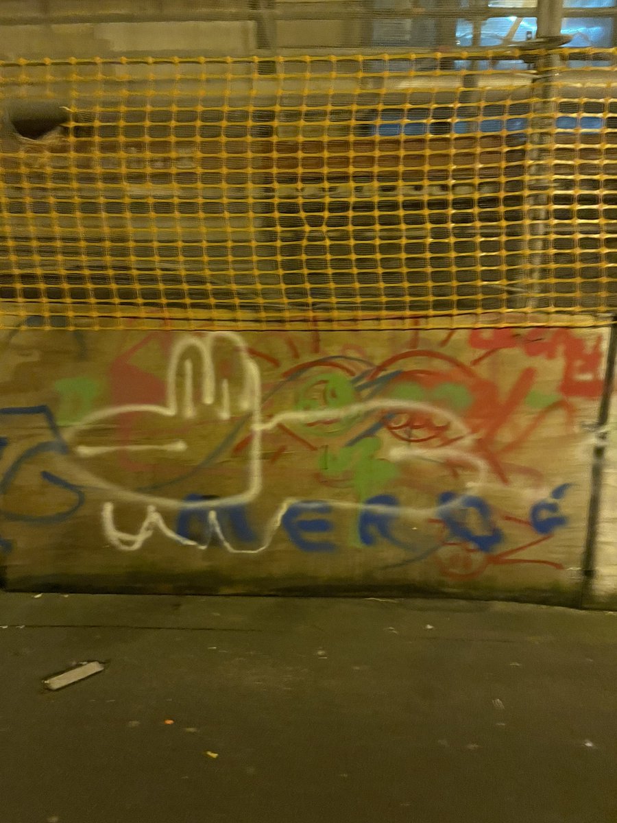SolTrainersNFT's tweet photo. @rebeccagund I found a low effort crocodile 🐊 in paris. While I was drunk and thinking to 🥚🥚 https://t.co/e10fAZkN7V
