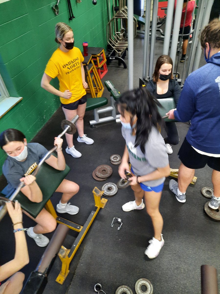 SpeedySpartans's tweet photo. Great 1st workout tonight #gettingtough https://t.co/VEQpkY1z5E