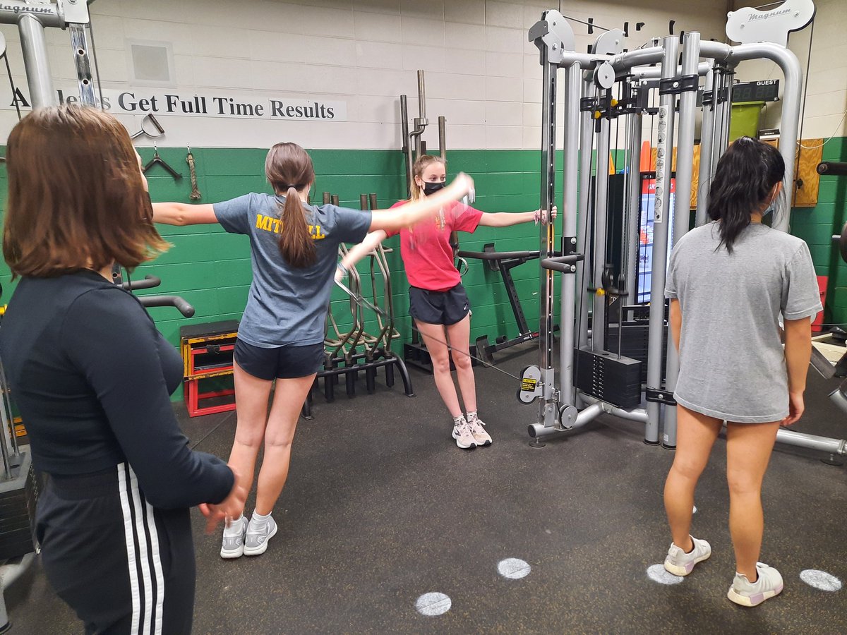 SpeedySpartans's tweet photo. Great 1st workout tonight #gettingtough https://t.co/VEQpkY1z5E
