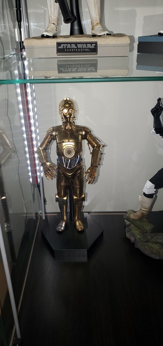 3po...is now back in the cabinet