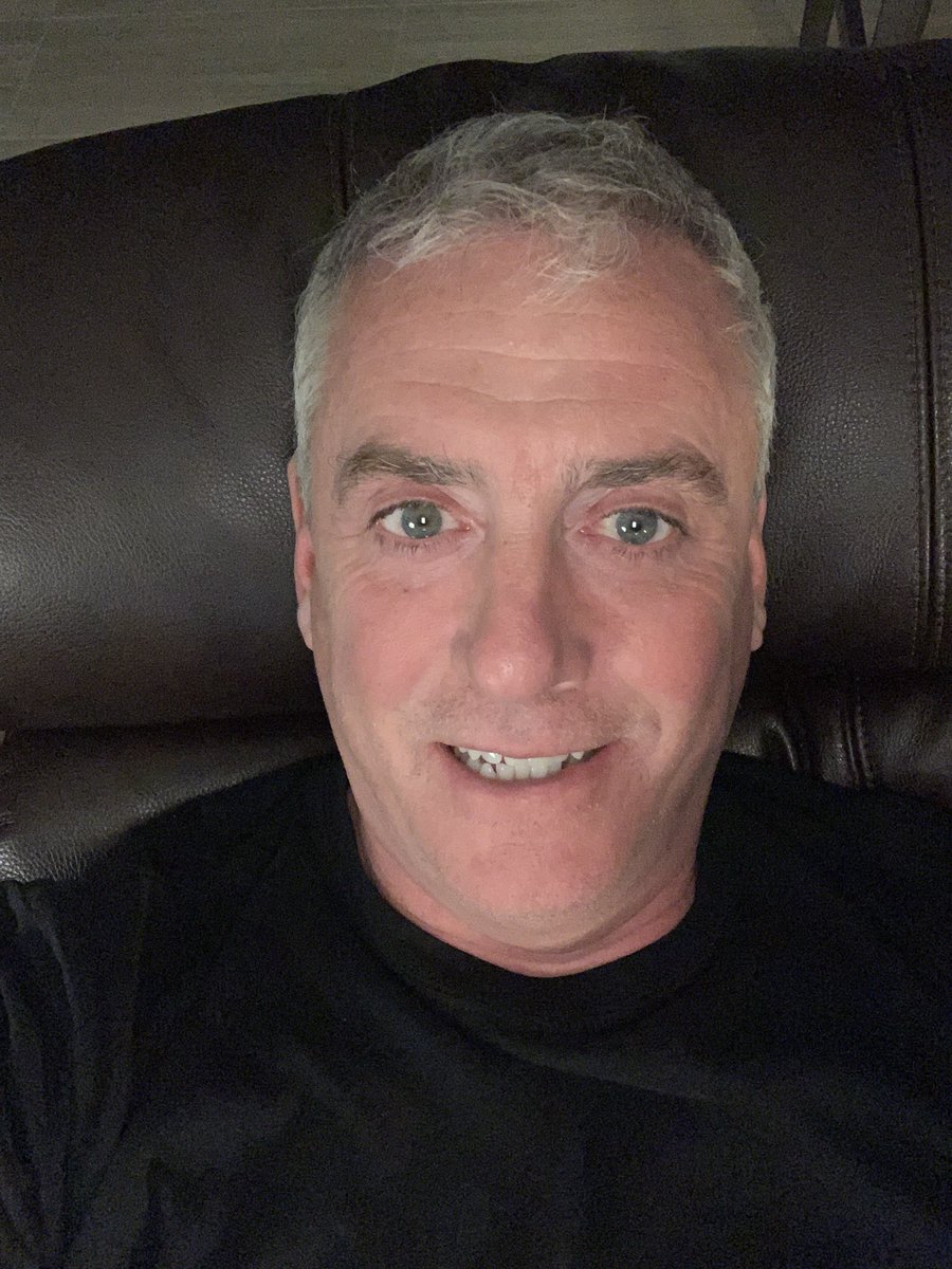 Str8Daddies's tweet photo. Look at this stunning str8 daddy ! 🤩 https://t.co/Y9GNcacY19