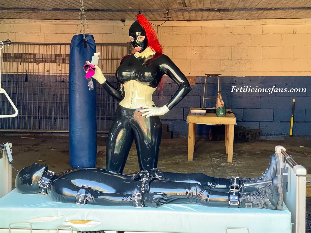 Miss Fetilicious tweet media