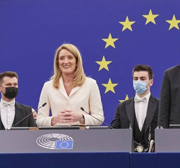 Isabel Brilhante Pedrosa (@isabelbpue) on Twitter photo Felicitationes <a href="/RobertaMetsola/">Roberta Metsola</a>, elegida hoy como <a href="/EP_President/">Roberta Metsola</a> hasta 2024. Será la presidenta más joven en la historia de la Eurocámara y la tercera mujer en desempeñar este cargo Felicitationes <a href="/RobertaMetsola/">Roberta Metsola</a>, elegida hoy como <a href="/EP_President/">Roberta Metsola</a> hasta 2024. Será la presidenta más joven en la historia de la Eurocámara y la tercera mujer en desempeñar este cargo