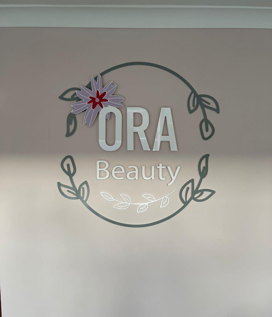 Sign_IT_UK's tweet image. Before and after for our lovely clients ORA Beauty bright and bold signs make all the difference! 

 #signmaker #signmakers #outdoorsigns #newforestbusiness #signdesign #signshop #businesssigns #southamptonbusiness #lymingtonbusiness #signwriter #signmaking #signsofinstagram