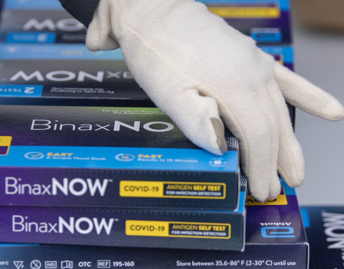 Orders can now be placed online for 4 free rapid Covid tests per household. These can come in very handy, especially now that tests are in high demand. It takes one minute to order here:  

special.usps.com/testkits?fbcli…