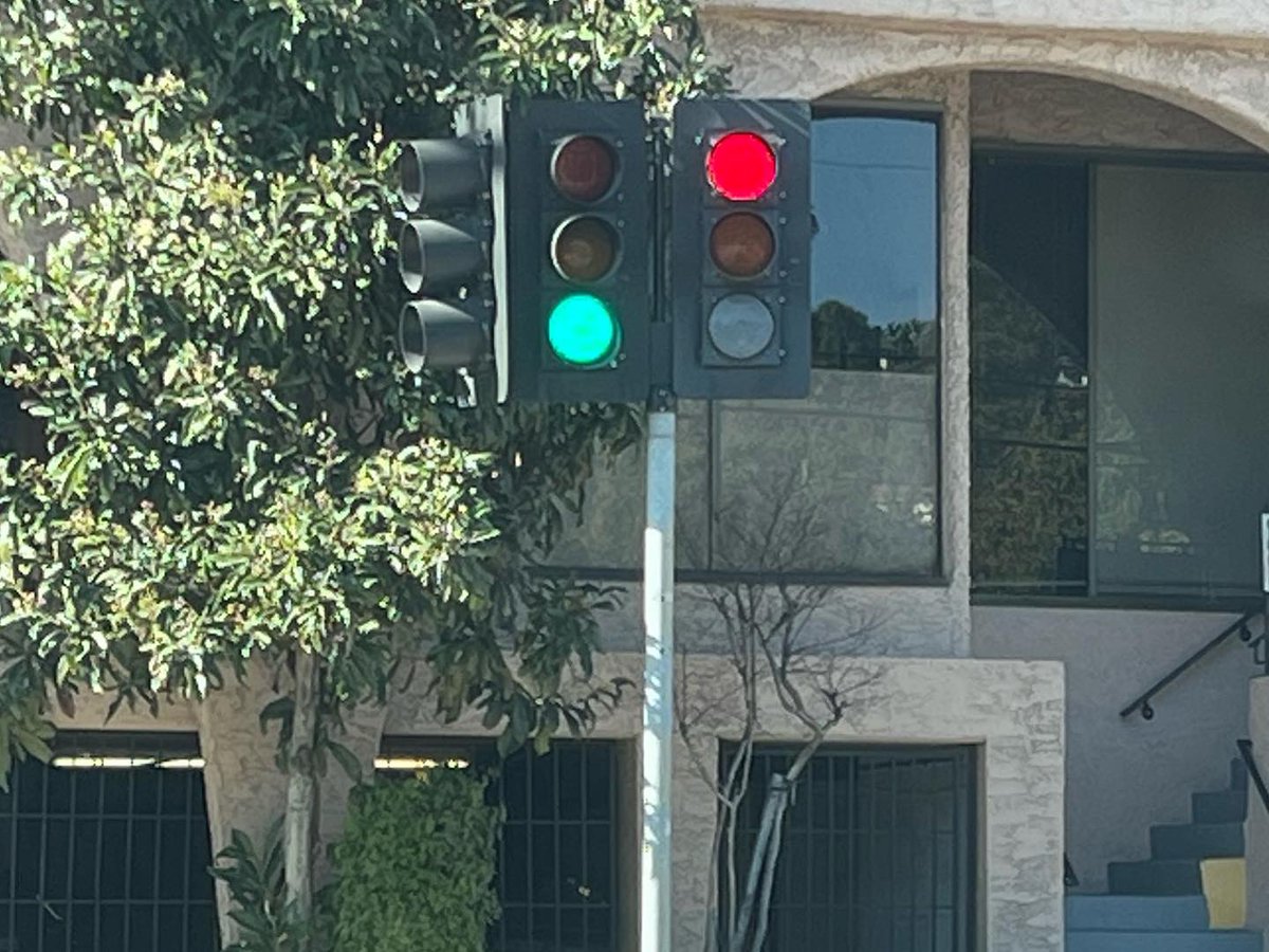 tylerbell's tweet photo. Broadcasting mixed signals tonight, 1/18 6-8 pm PT @dublab https://t.co/IHJRT5PVWY