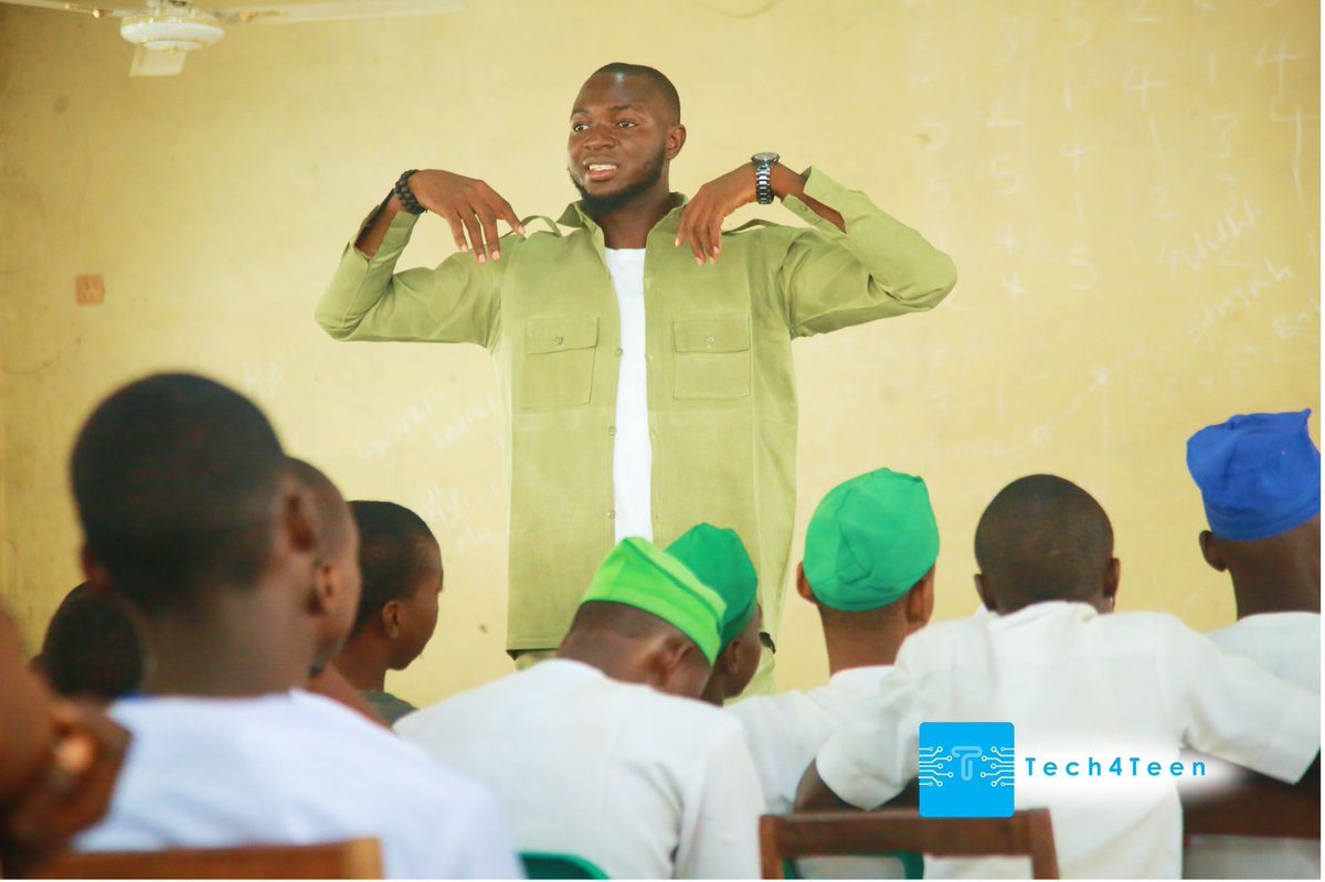AdedejiOshinojo's tweet photo. Day 2 of 9days Outreach.
Our journey today took place at Institute of Arabic and Islamic Studies, Lokoja. 
Yes We'll keep emphasizing that TECH is the Present and Future. 
@officialnyscng @_Tech4Teen 
#TechAwareness
#TechOutreach
#TechmeetsTeen
#Tech4Teen
#NYSCCDSPROJECT https://t.co/zgoAhETXcH
