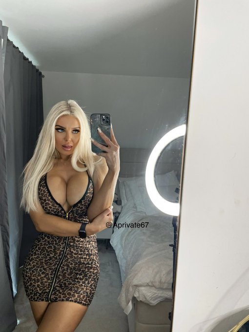 1 pic. RT if you’d unzip me ? https://t.co/Zfffow8rui