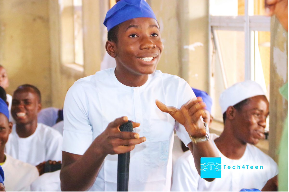 AdedejiOshinojo's tweet photo. We will also be working with 30students in the school for further training sessions.

Thanks to all our volunteers and corp members for their adequate support.

@officialnyscng @_Tech4Teen 
#TechAwareness
#TechOutreach
#TechmeetsTeen
#Tech4Teen
#NYSCCDSPROJECT https://t.co/vPTcxLgelL