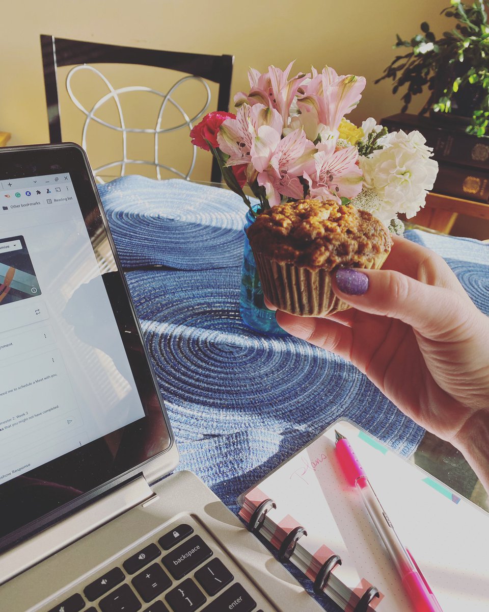 renee_boss's tweet photo. Glad I made Superhero Muffins over the weekend to power me through an NTI day today. #grateful #runfasteatslow I💙❄️ https://t.co/vDD44incQ7