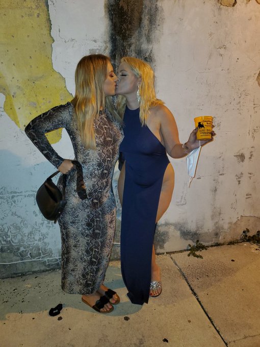 I watched, I came, I voted for @CandiceDare for the #AVN @AVNAwards https://t.co/0NUinyqKoB on #AVNStars<a class="tags" href="/tag/candicedare">@candicedare</a><a href="/tag/avn"class="tags"><span>#avn</span></a><a href="/tag/avnstars"class="tags"><span>#avnstars</span></a>