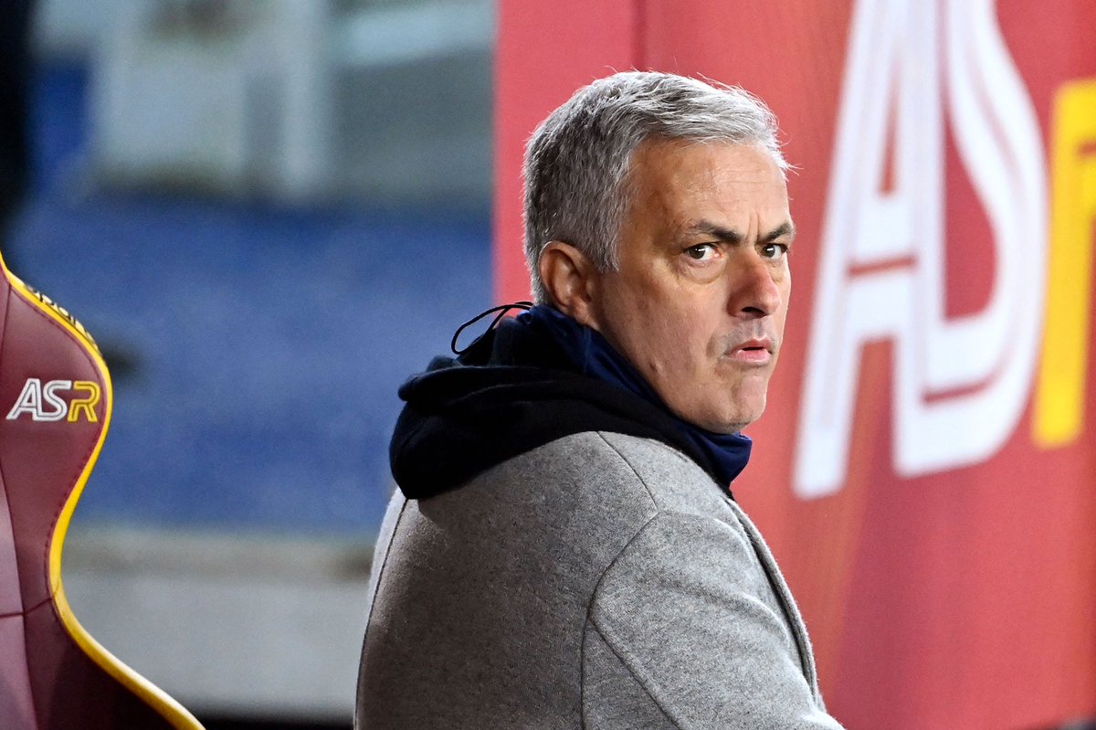 FabrizioRomano's tweet photo. José Mourinho will not leave AS Roma during the season. He’s definitely staying and planning for Roma future - Everton job not in his plans as things stand. 🔵❌ #EFC https://t.co/CWNEY9f7Ec