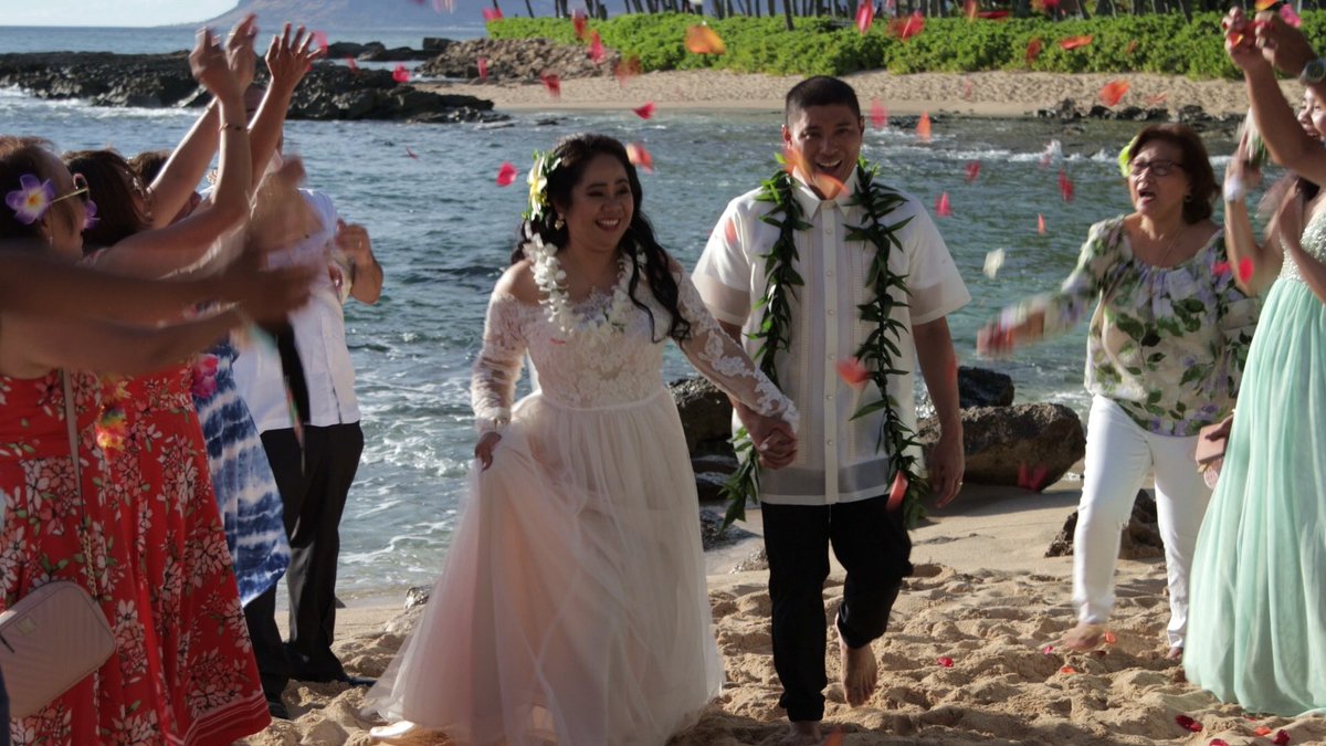 gnkmedia's tweet photo. Flower shower
https://t.co/465NbKu7Ae #Hawaii #landscape #gnkmedia #hawaii #wedding #outdoor #lifestyle #groom #bride #artwork #Romance #travel #wanderlust #weddingday #Beach #explore #Priceless #nature #elopement #picoftheday #photography #photooftheday #weddingseason #kiss https://t.co/SeaMsVRREd