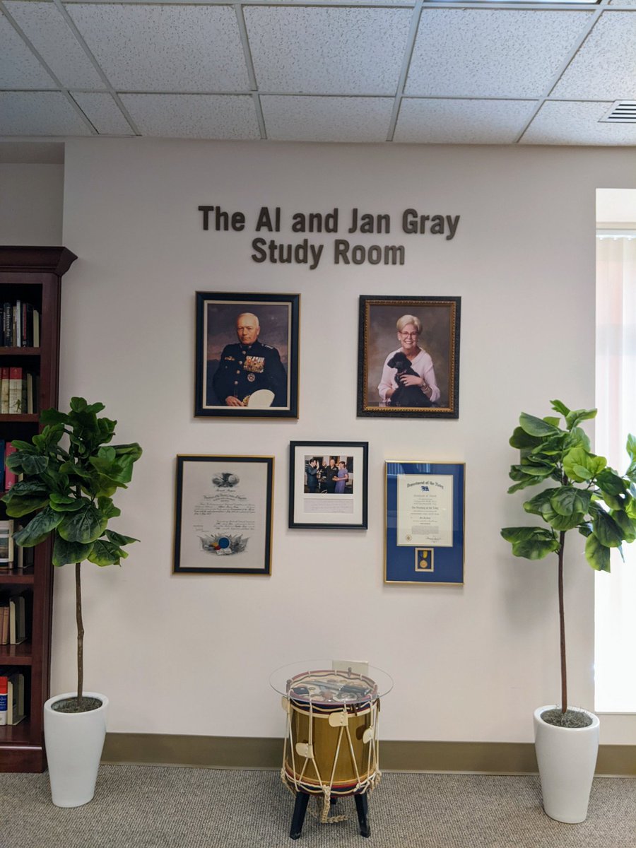 USMC Reading List tweet media