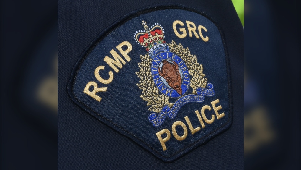 ctvwinnipeg's tweet photo. Manitoba man dead after snowmobile crashes into fence: https://t.co/mHiJgJ6LDM https://t.co/emczsjWIO3