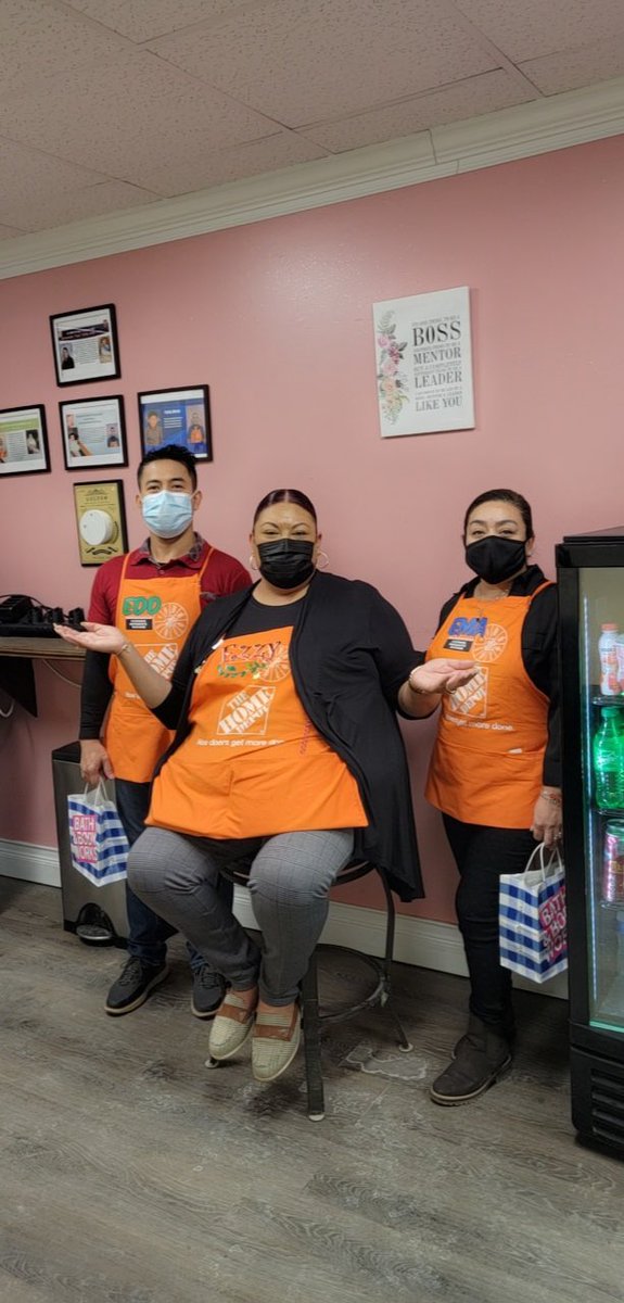 Pablo Marin (@pablomarin2326) on Twitter photo Welcoming our new cxm’s!! Well deserved Ema and Edd! <a href="/ezzyavila/">Esmeralda Avila</a> <a href="/1911Cicero/">1911 Cicero</a> <a href="/LilyGSV/">Lydia Garcia</a> <a href="/D65Hutch/">Gary Hutchinson</a> <a href="/MikeRousek/">Mike Rousek</a> Welcoming our new cxm’s!! Well deserved Ema and Edd! <a href="/ezzyavila/">Esmeralda Avila</a> <a href="/1911Cicero/">1911 Cicero</a> <a href="/LilyGSV/">Lydia Garcia</a> <a href="/D65Hutch/">Gary Hutchinson</a> <a href="/MikeRousek/">Mike Rousek</a>