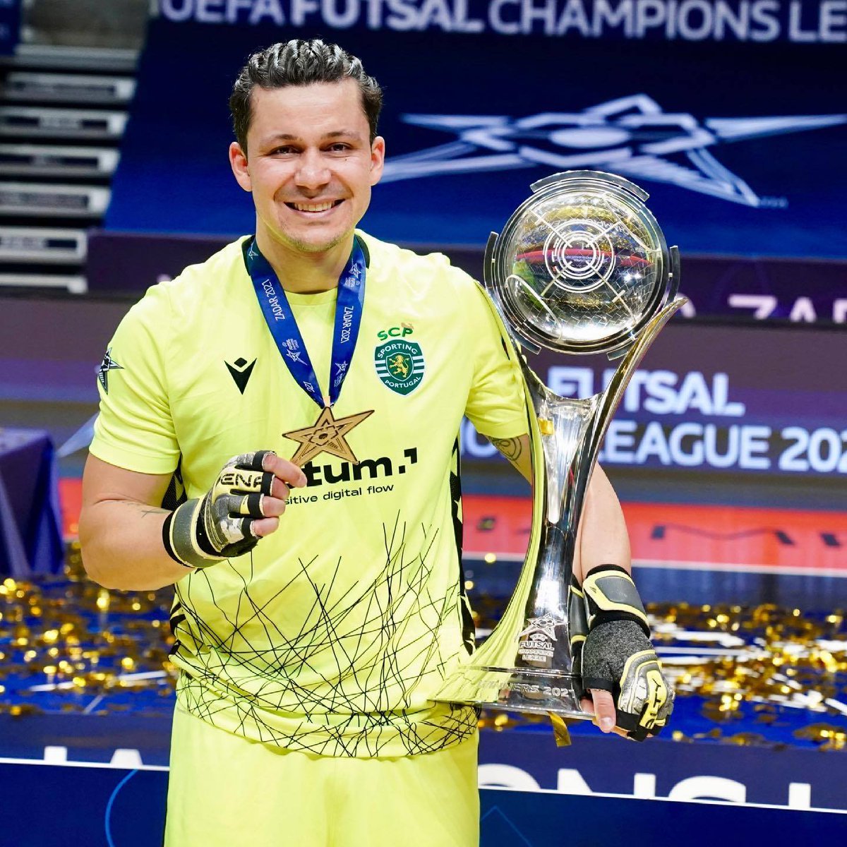 futsalplanet97's tweet photo. Parabéns @Guitta_19 , Best Men's Goalkeeper in the World!
We're sure a little angel in the Heaven will be so proud of his daddy tonight!
#BestSportOnEarth #Almost25
Photo credit: Sporting CP https://t.co/agKGKZdnCi