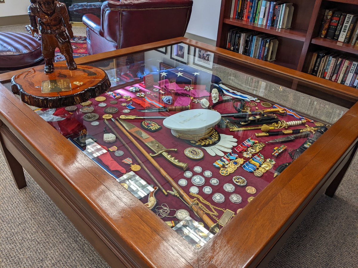 USMC Reading List tweet media