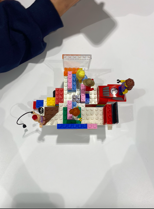 CastellaMs's tweet image. So glad to be back in the @ButlerCOE blocks. Started off #BUBlockAMath by exploring the math behind LEGO's as tools and toys.