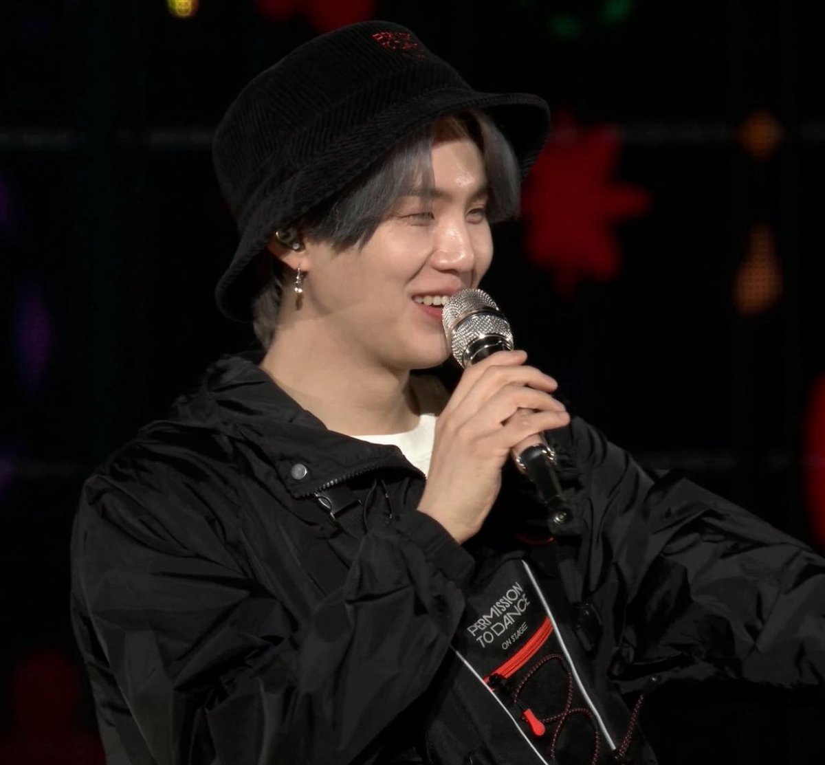 yoonkookluvbot's tweet photo. <3 https://t.co/TAZY8uFs4s