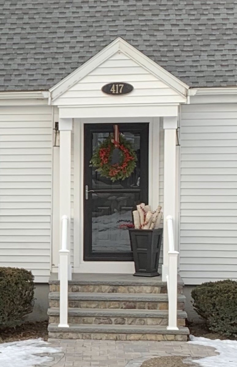 SheaConcrete's tweet photo. What a beauty … One call & you can also have it all! If it’s time to make your front steps the “Talk Of Your Town” you know where to find us #curbappeal #homeimprovement #thesheaway #newengland #talkofyourtown #frontsteps #frontstairs #madeintheusa🇺🇸 #teamworkmakesthedreamwork https://t.co/pqxz6NgHpu