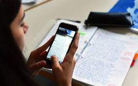 JavC21's tweet photo. @MobiLearningPuc #mLearning R2
El aprovechar la inmediatez de la comunicación vía mensajería instantánea es muy importante para hacer un mejor seguimiento al cumplimiento de actividades que deben realizar los estudiantes. https://t.co/n111lpCi5m