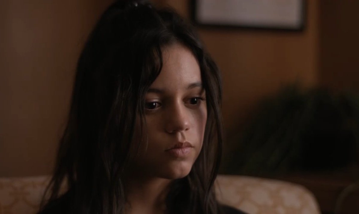 JENNAMYHAPPlNES's tweet photo. I'm really very proud of her, i mean... LOOK AT HER FACIAL EXPRESSIONS!!!!?? jenna ortega really broke her ass in her performance https://t.co/OPygCRgLoH