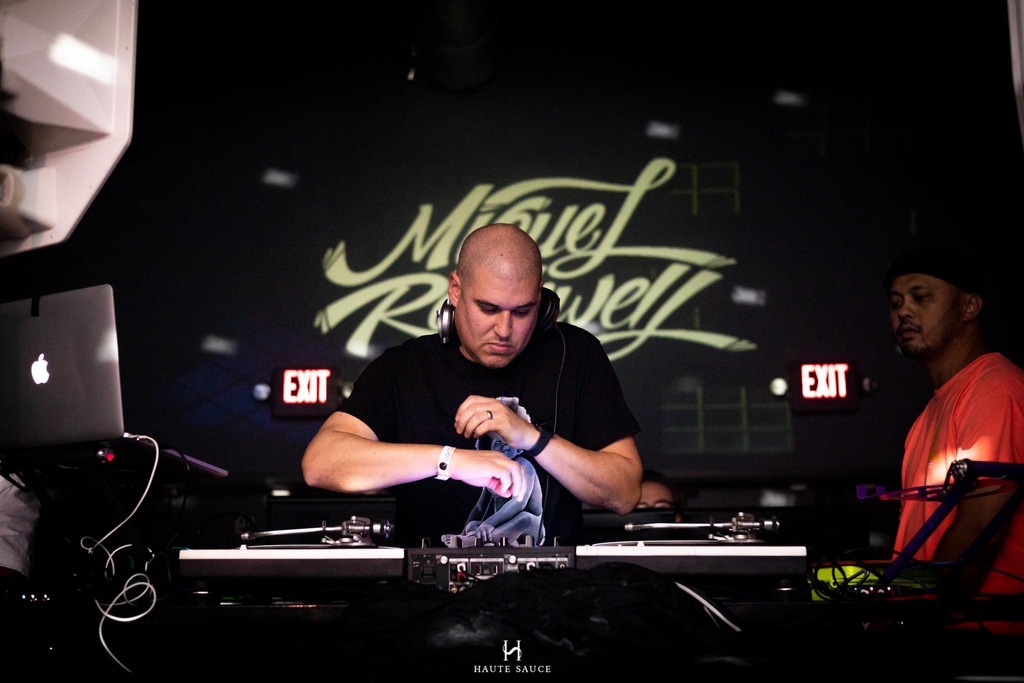 SPICE ALERT 🌶 We’re gearing up for a Haute weekend with these four so make sure you come prepared 🥵

❤️‍🔥 @DJSWERVEWON, <a href="/JacobLouRawk/">L O U</a>, @MiguelRockwell, @DjMackswell, hosted by <a href="/Joshua_WYB/">JO$HUA</a>.

🔗 bit.ly/3tBEs1Z