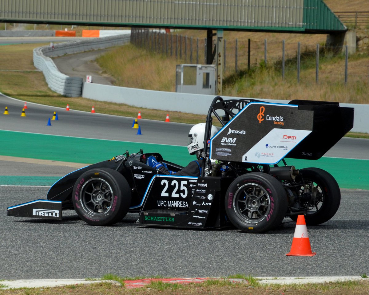 Dynamics_UPC's tweet photo. We race as no one
#FormulaStudent #DynamicsUPC #formulastudentspain #FSSpain https://t.co/Euod7JyJHf
